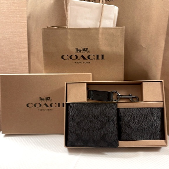 COACH | Men’s Wallet. Gift Set, Coach Box, & Store Bag. Gift ready. - Picture 1 of 11